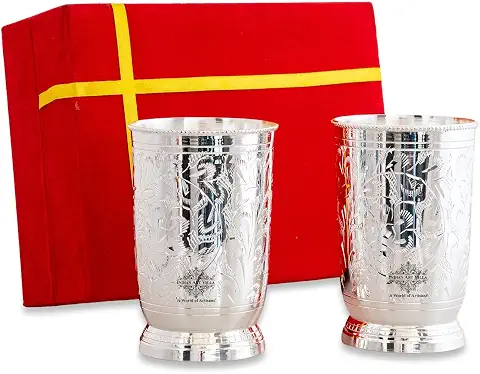 Festive Gift Glass Set